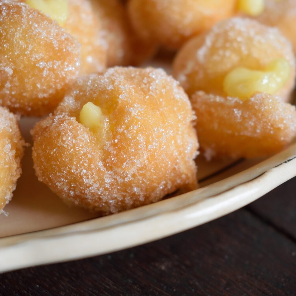 Buñuelos de nata y crema